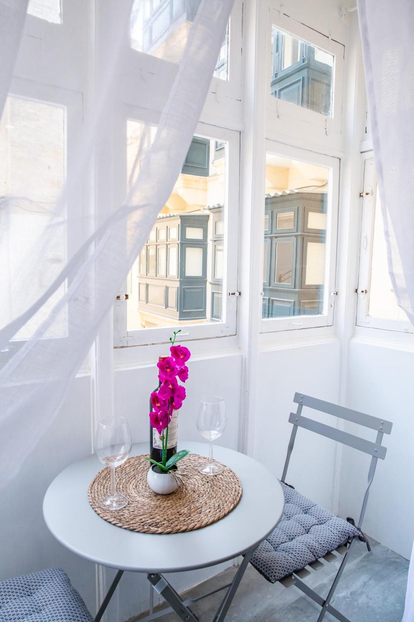 Valletta Waterfront 2 Beds Flat By Arcobnb Floriana Eksteriør billede